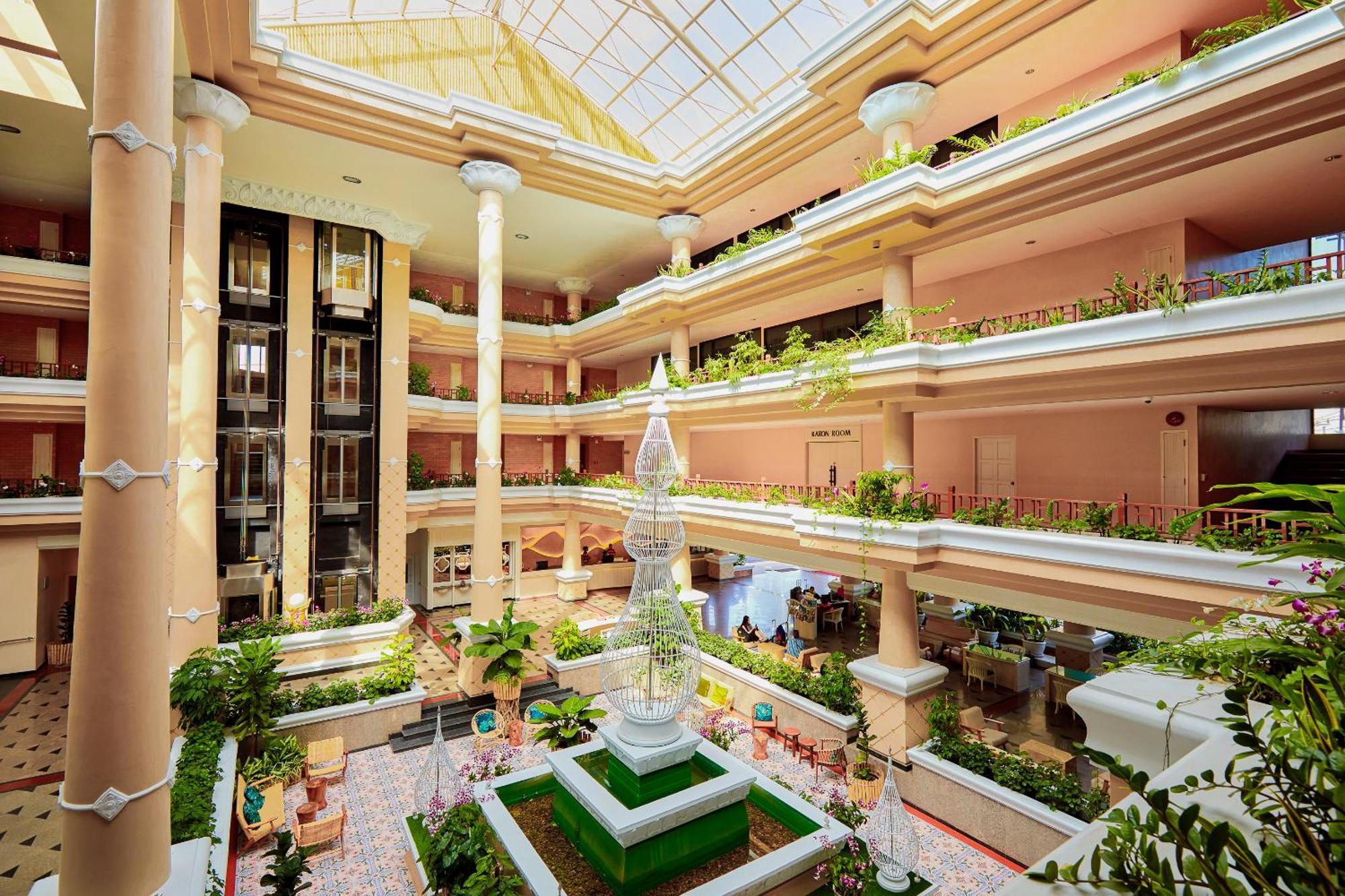 Beyond Kata Hotel Kültér fotó