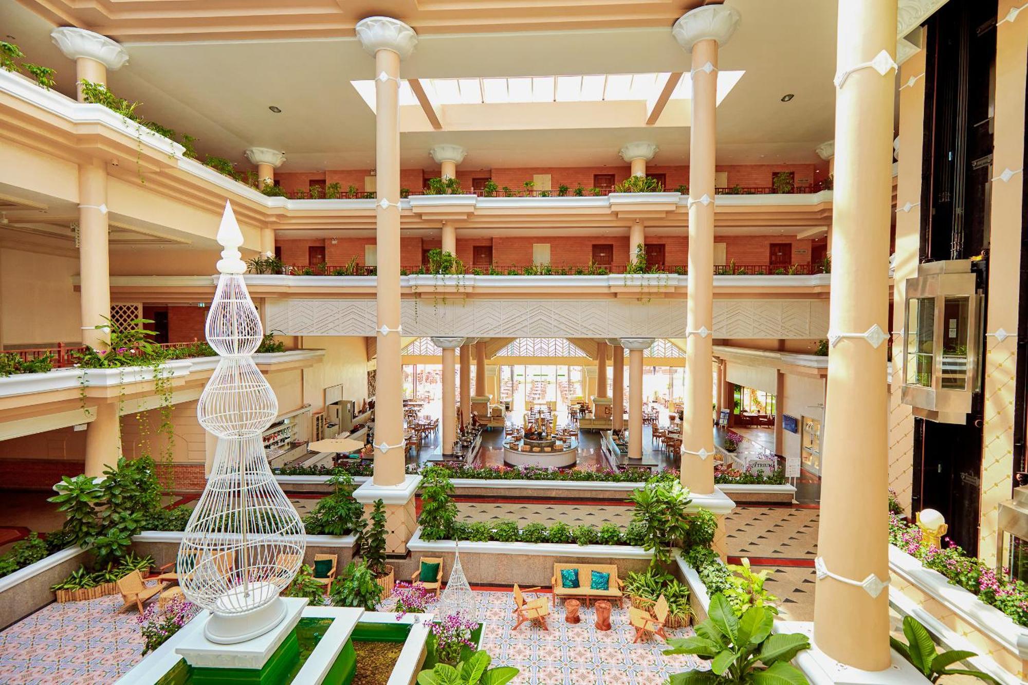 Beyond Kata Hotel Kültér fotó