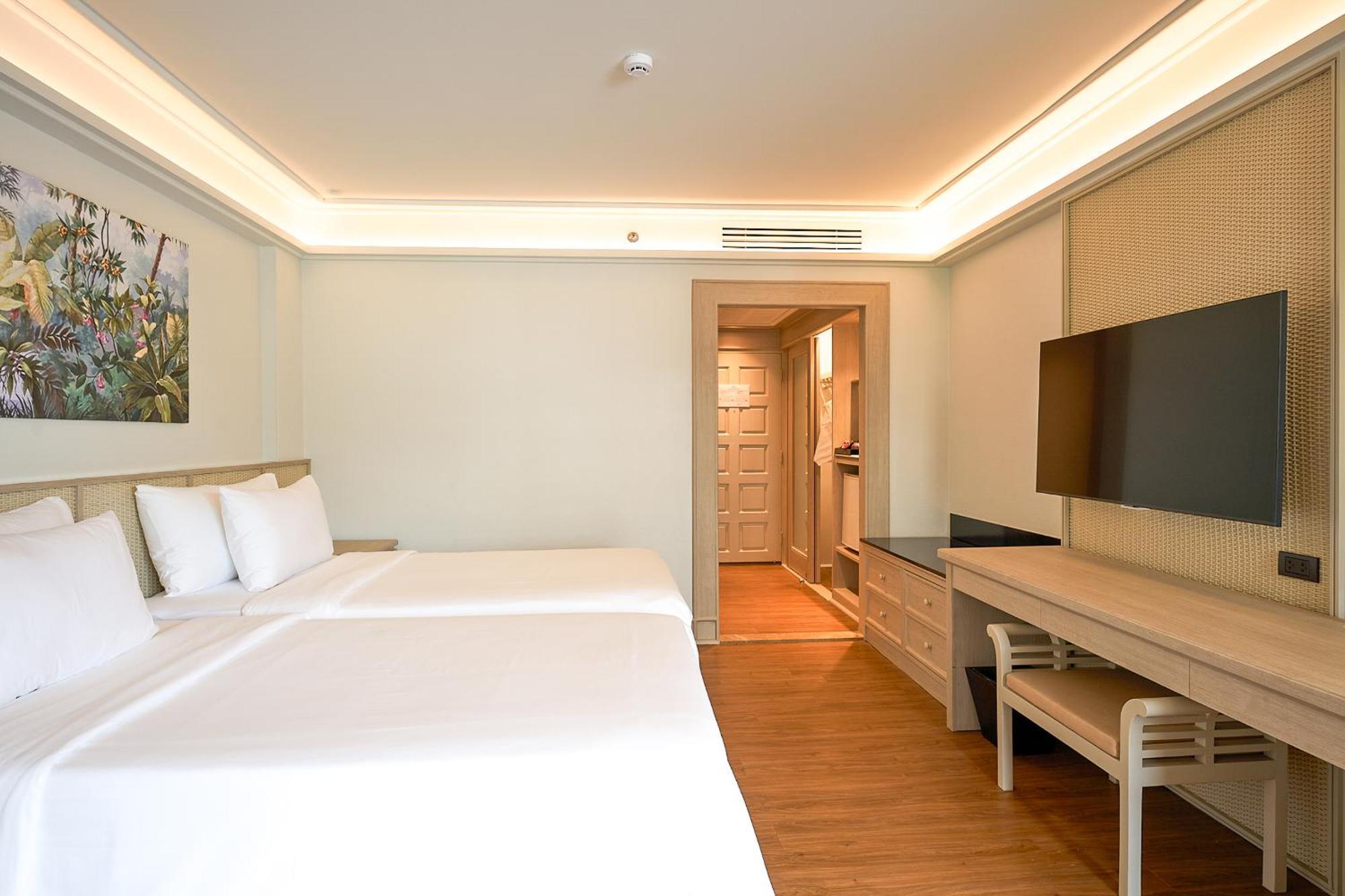 Beyond Kata Hotel Kültér fotó